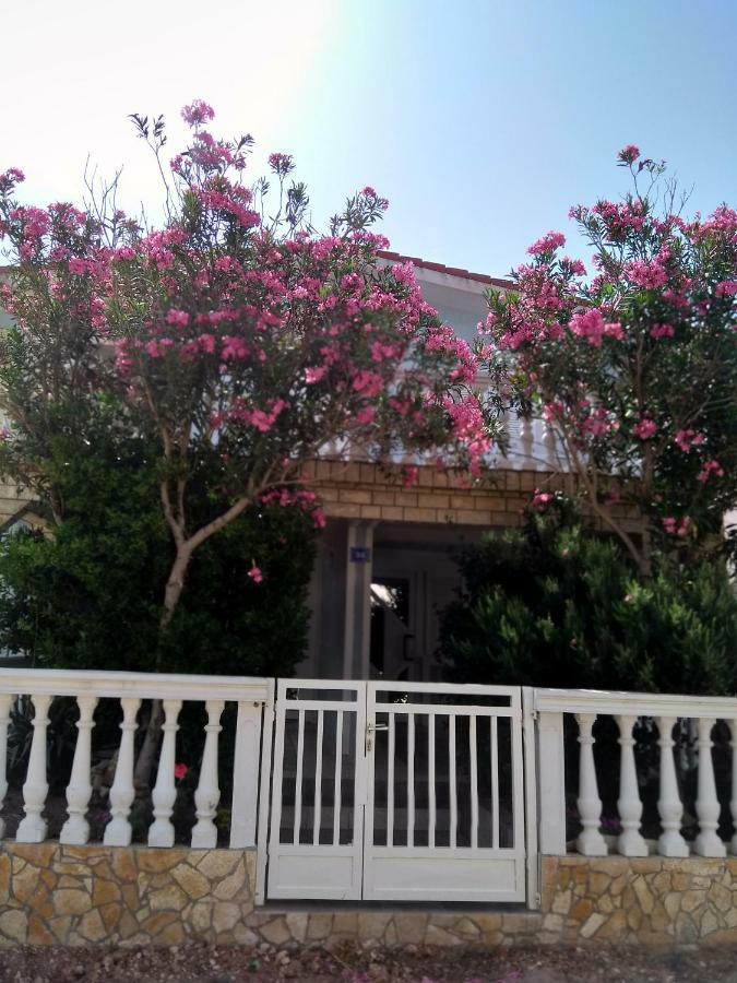 Apartmani Korade 维尔 外观 照片